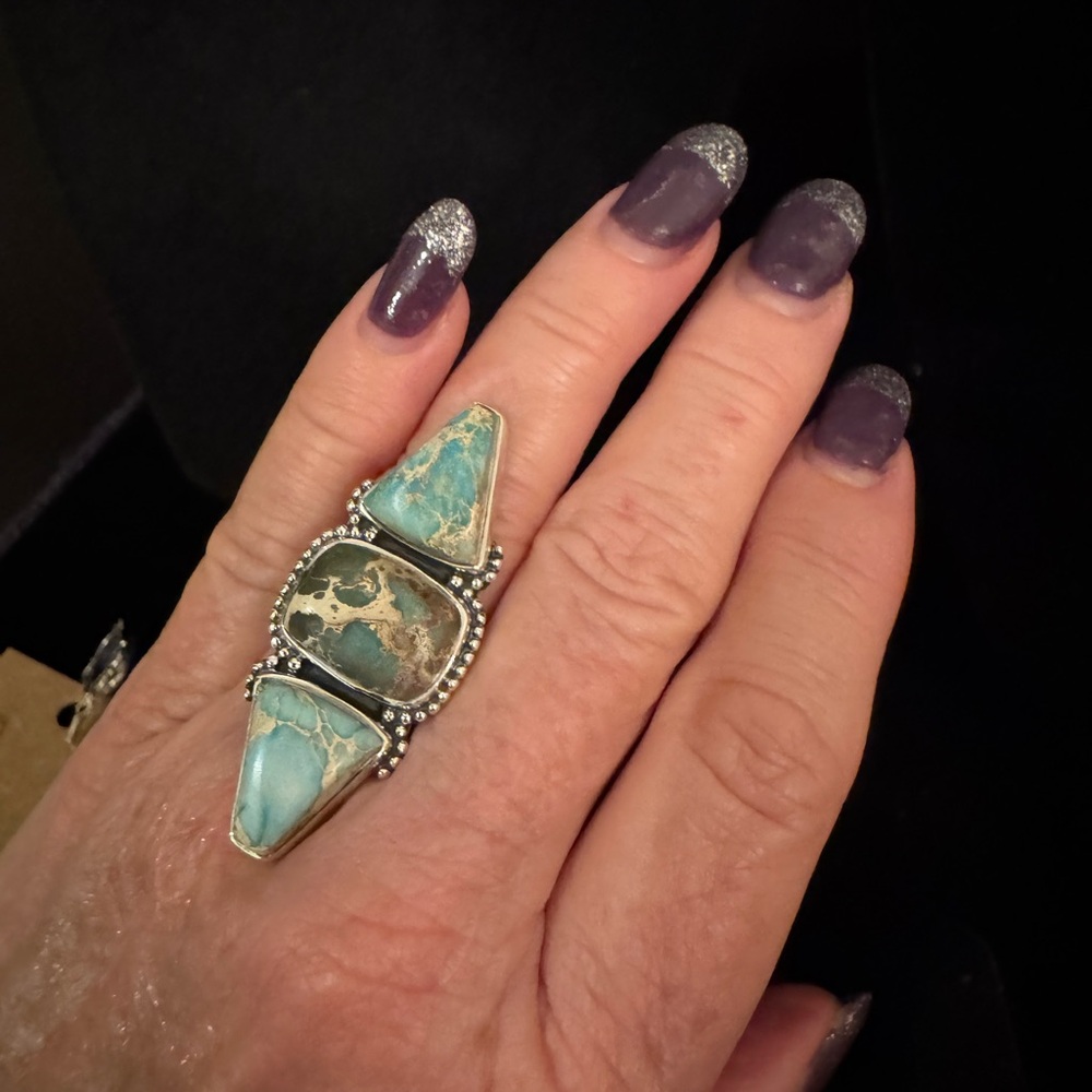 Sterling Silver and Turquoise‎ Statement Ring - Picture 4 of 7